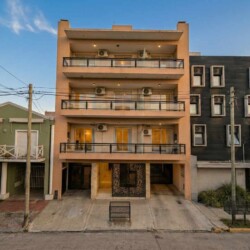 Monoambiente moderno amoblado Belgrano 269 Cañuelas centro temporario